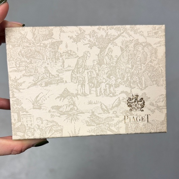 Brand new Piaget Black Leather wallet and pen holder - Picture 10 of 11